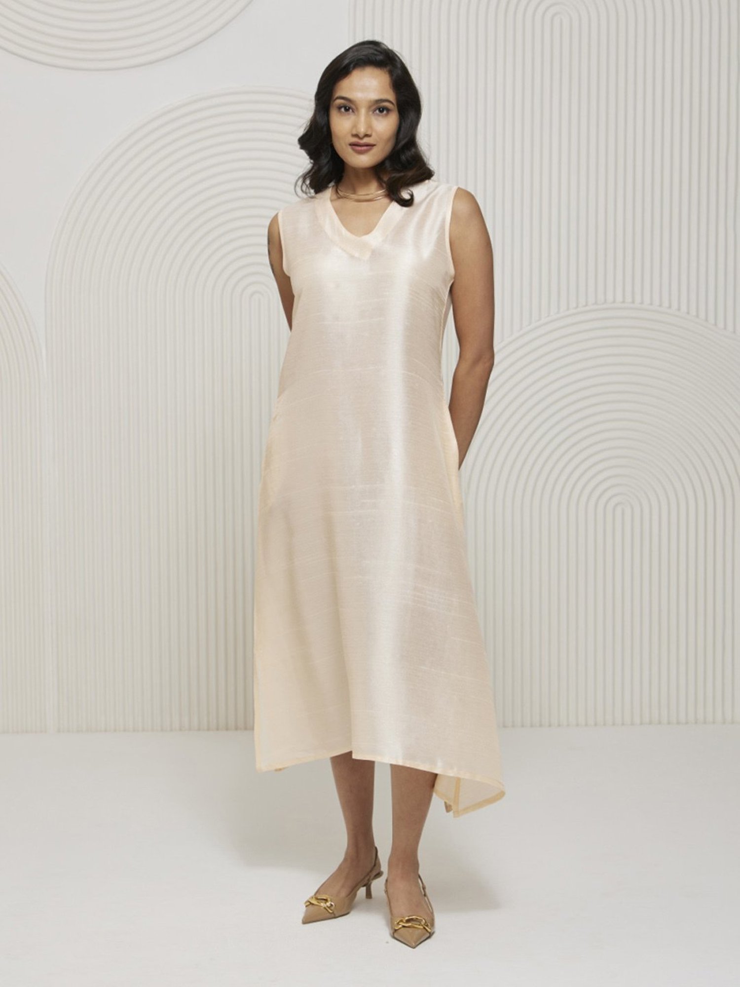 Artagai Shell Elevated Basics V-Neck Kurta Dress With Asymmetric Hemline