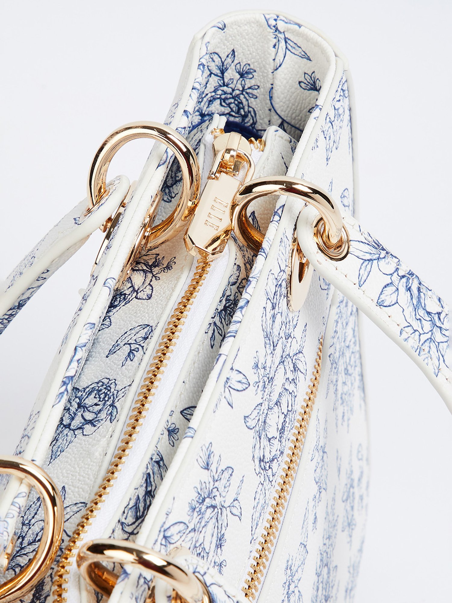 Elle White & Blue Printed Handbag