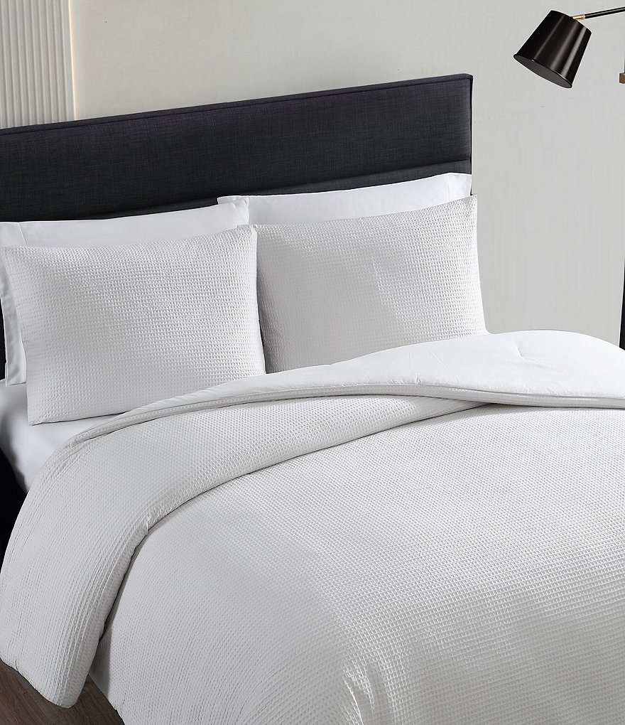 J. Queen New York Vera Bedding Collection