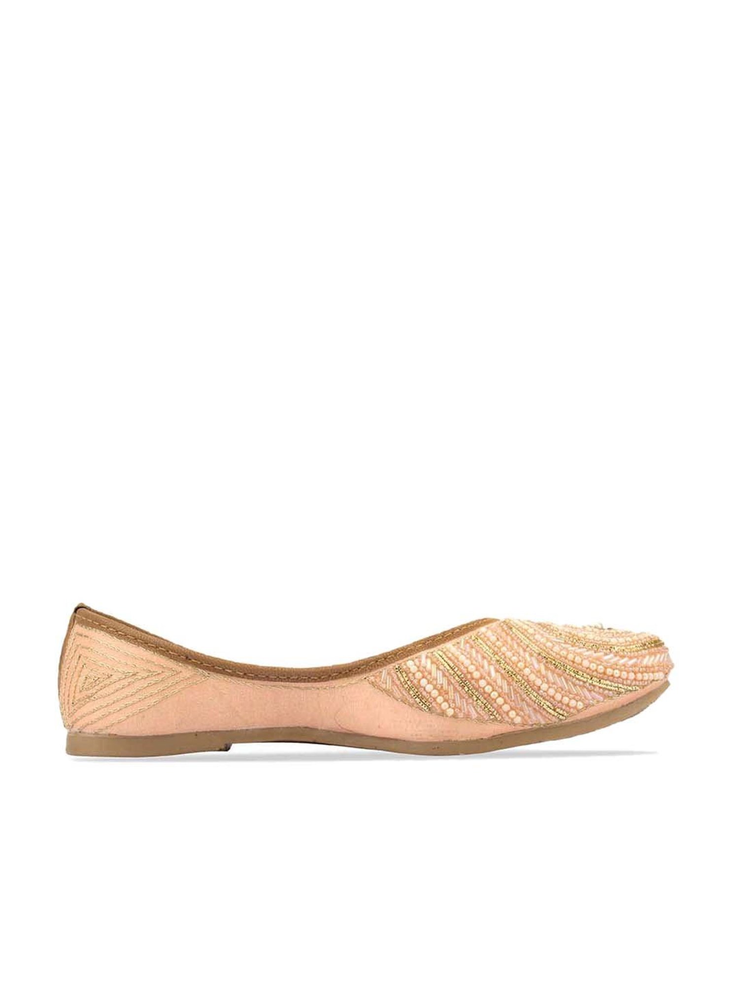 Desi Colour Women's Peach Ethnic Juttis