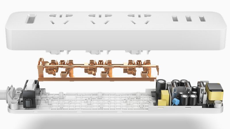 Xiaomi Mi Smart Power Strip Power Adapter 3 Outlets 2500W Maximum Power Output with 3 USB Charging Ports for iPhone Xiaomi Samsung Smartphone Tablet TV