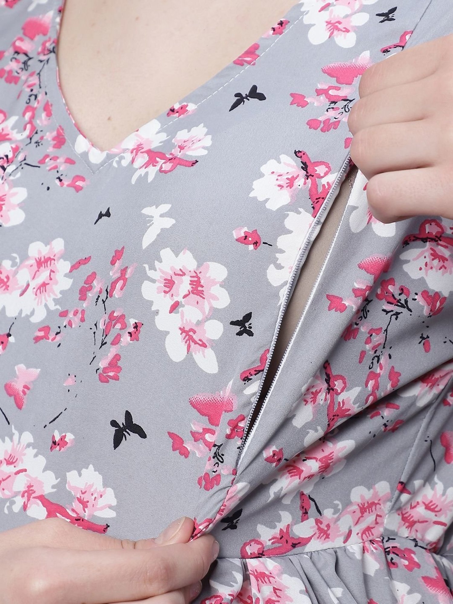 Moms Maternity Grey Printed Dress