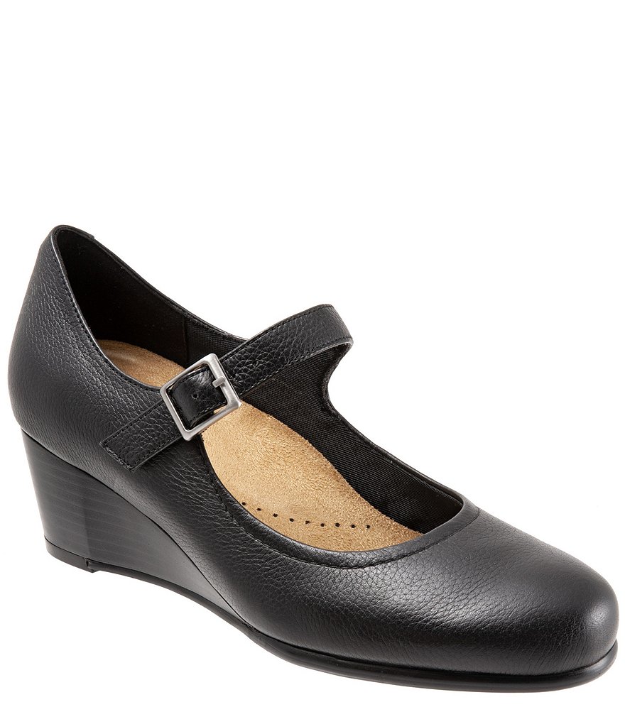 Trotters Willow Mary Jane Wedge Pumps