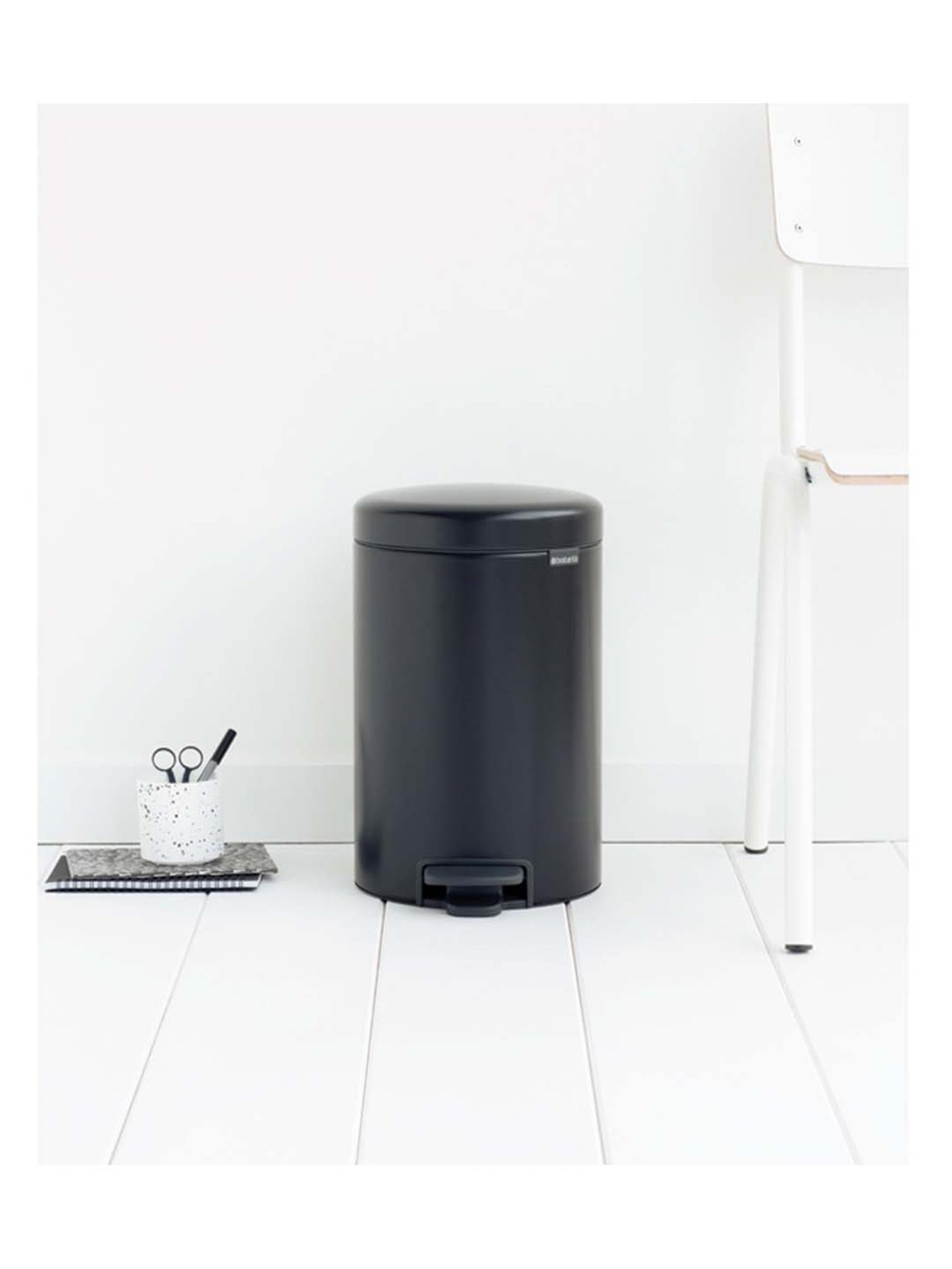 BRABANTIA New Icon Matt Black Metal Pedal Dustbin (12 L) - Set of 1