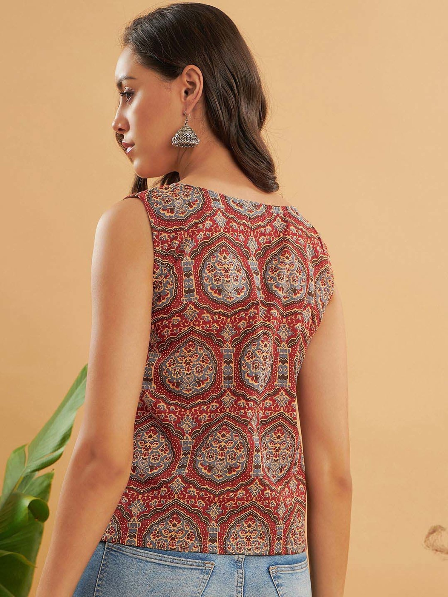 Inweave Maroon & Grey Printed Top