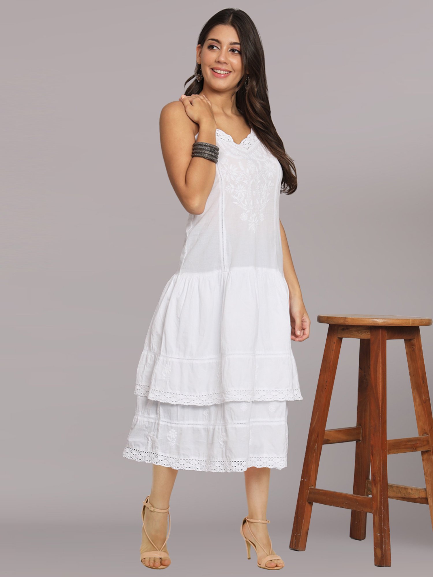 PARAMOUNT CHIKAN White Cotton Lucknowi Chikankari Ethnic Dress