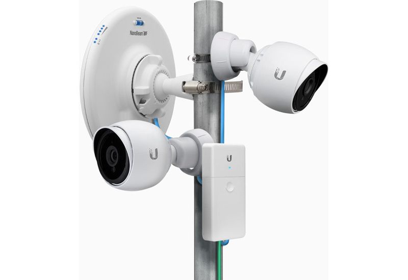 Ubiquiti Outdoor 4-Port PoE Passthrough Switch - 4 Ports - 2 Layer Supported - Twisted Pair