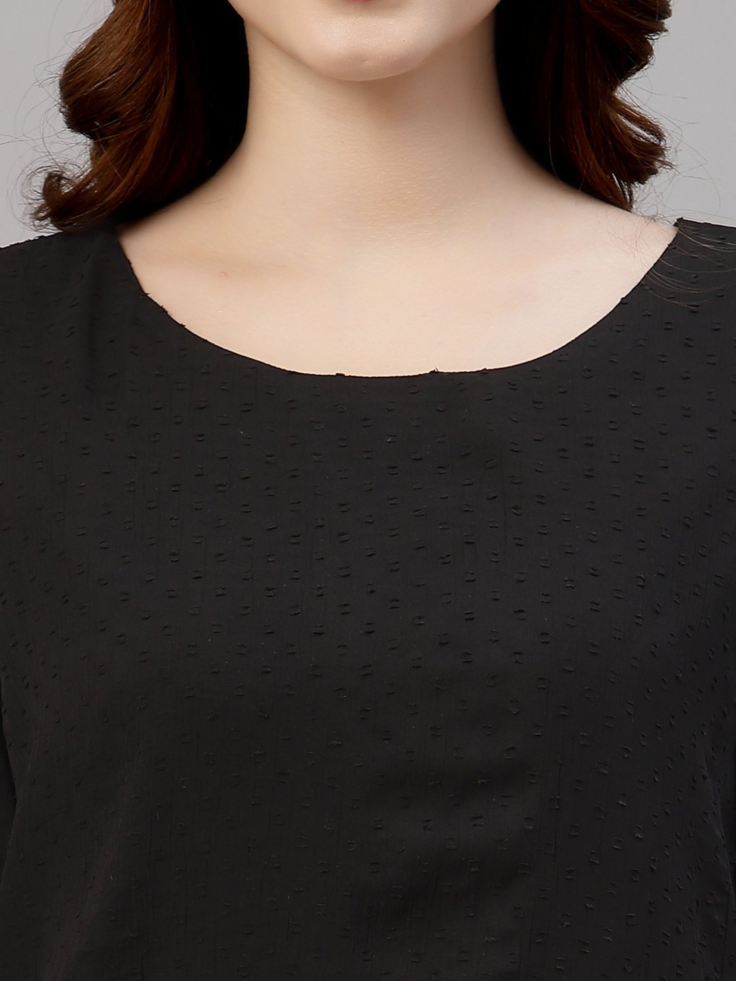 NEUDIS Black Textured Top