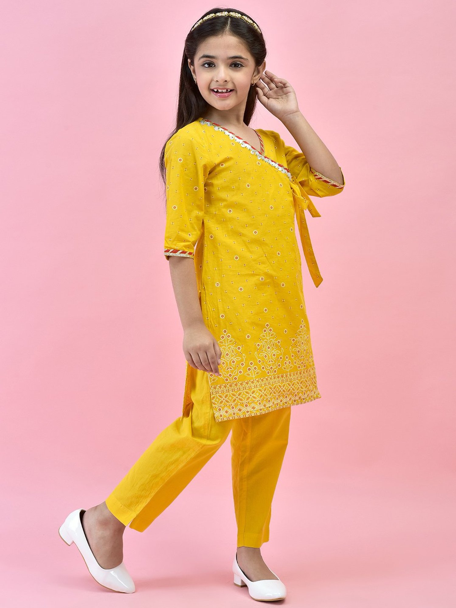 Juniper Girls Yellow Printed Kurta With Pants