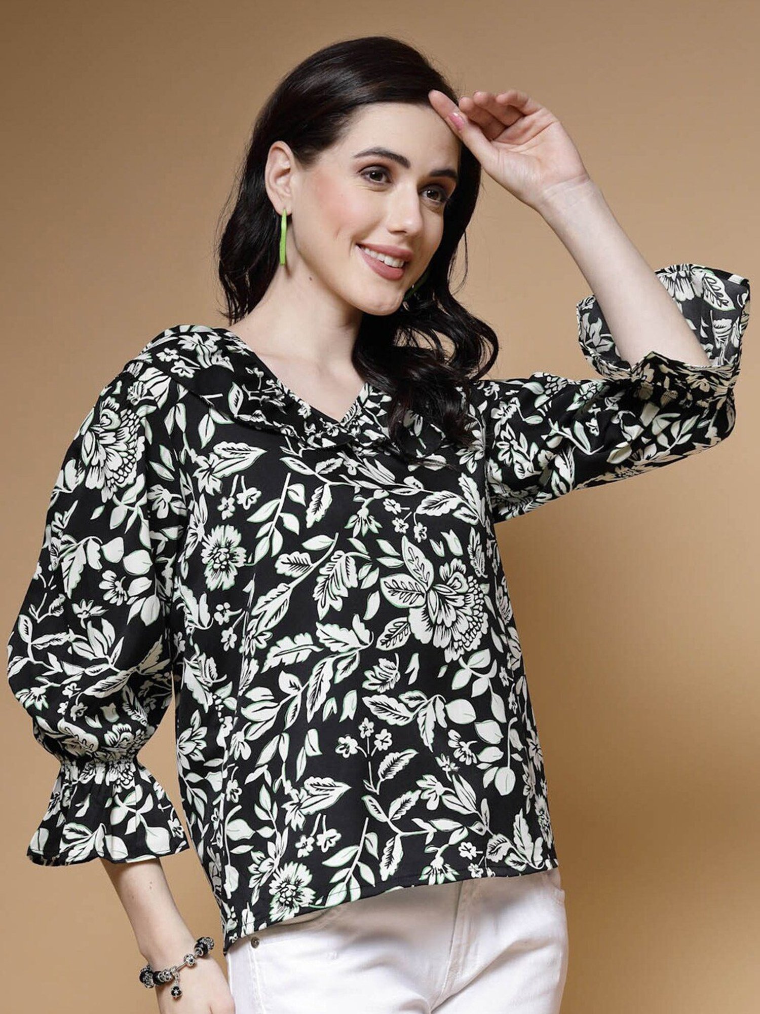 Melon by PlusS Black Floral Print Top