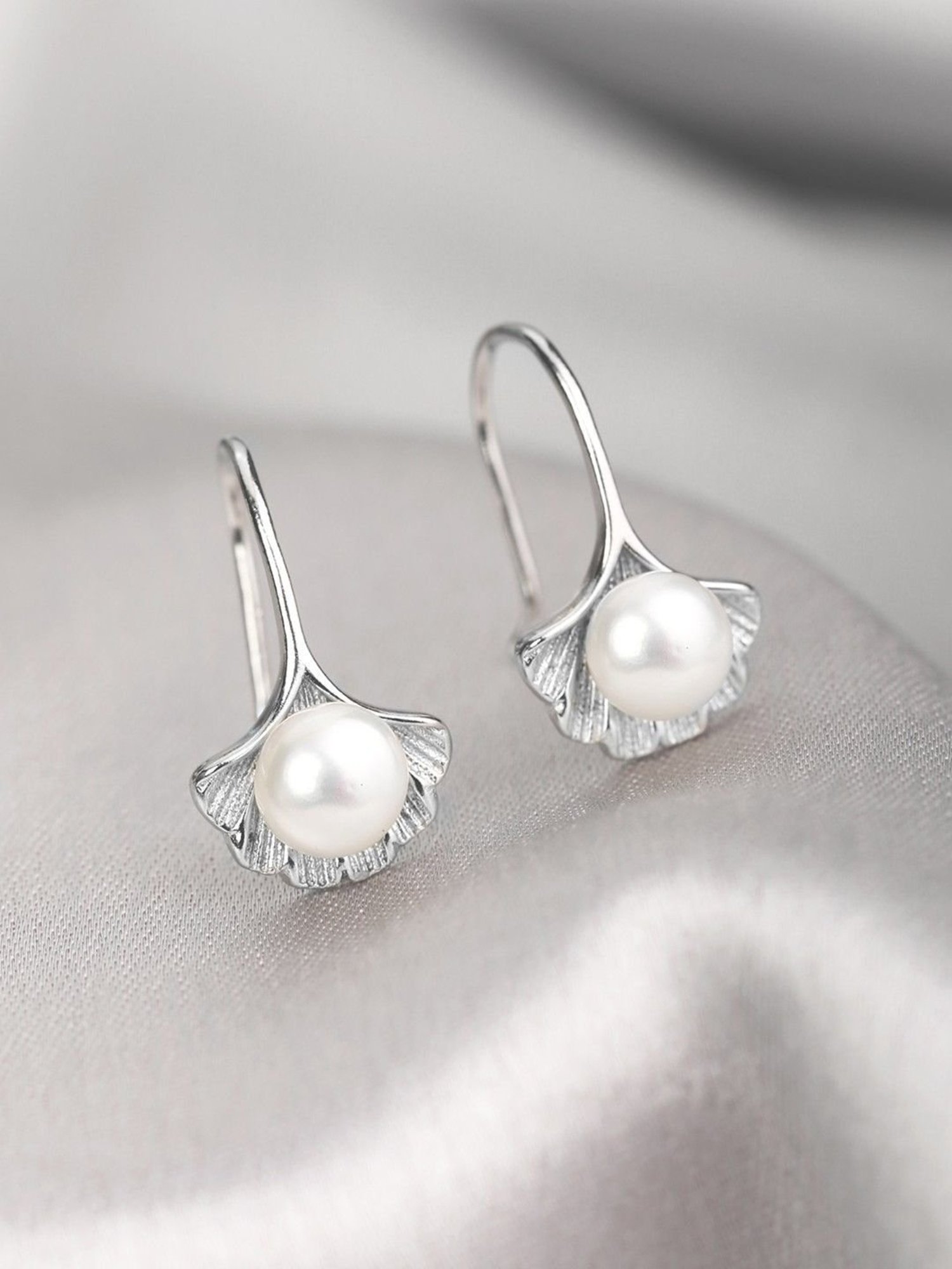 Clara 92.5 Sterling Silver Lily Earrings for Women