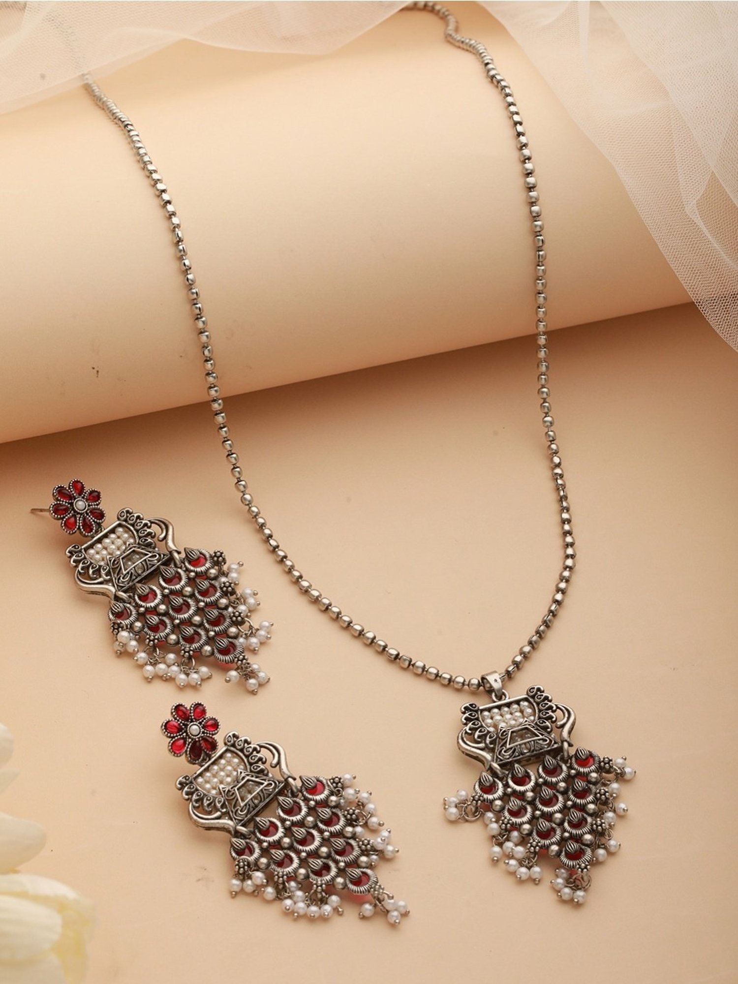 Aatmana Silver-Plated Red Stone Studded & Pearl Beaded Oxidized Necklace Set