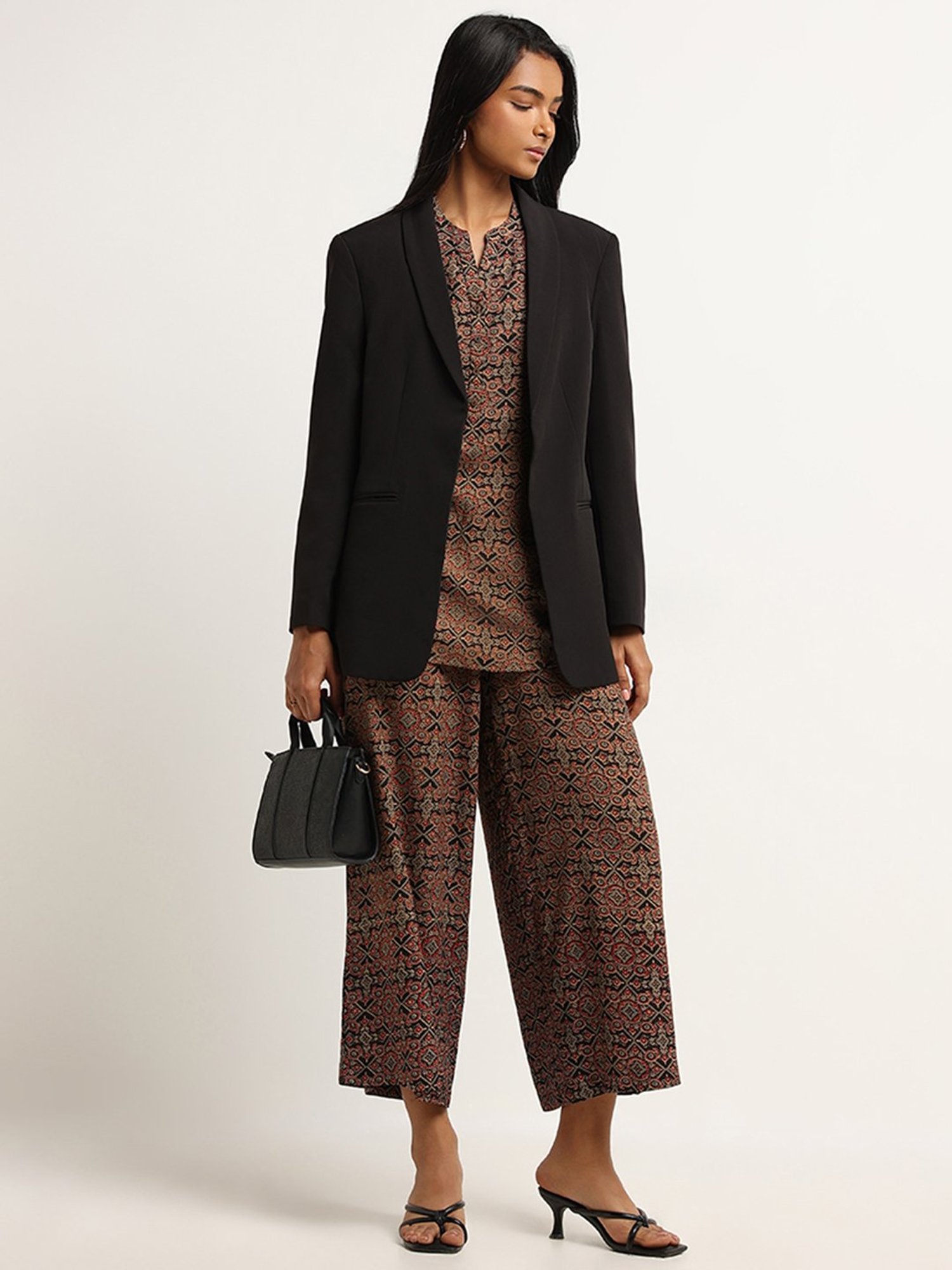 Utsa by Westside Black Straight Fit Printed Kurti