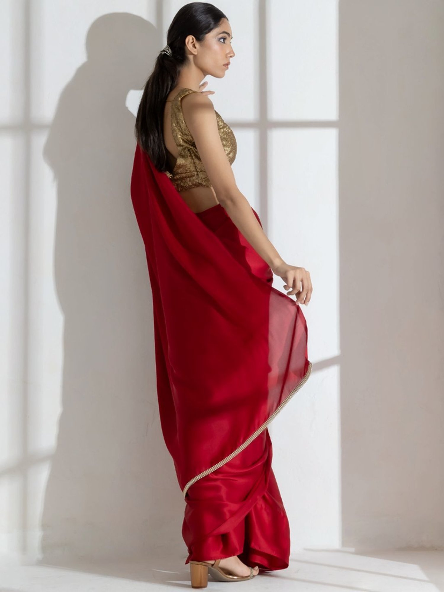 Swtantra Red Plain Saree