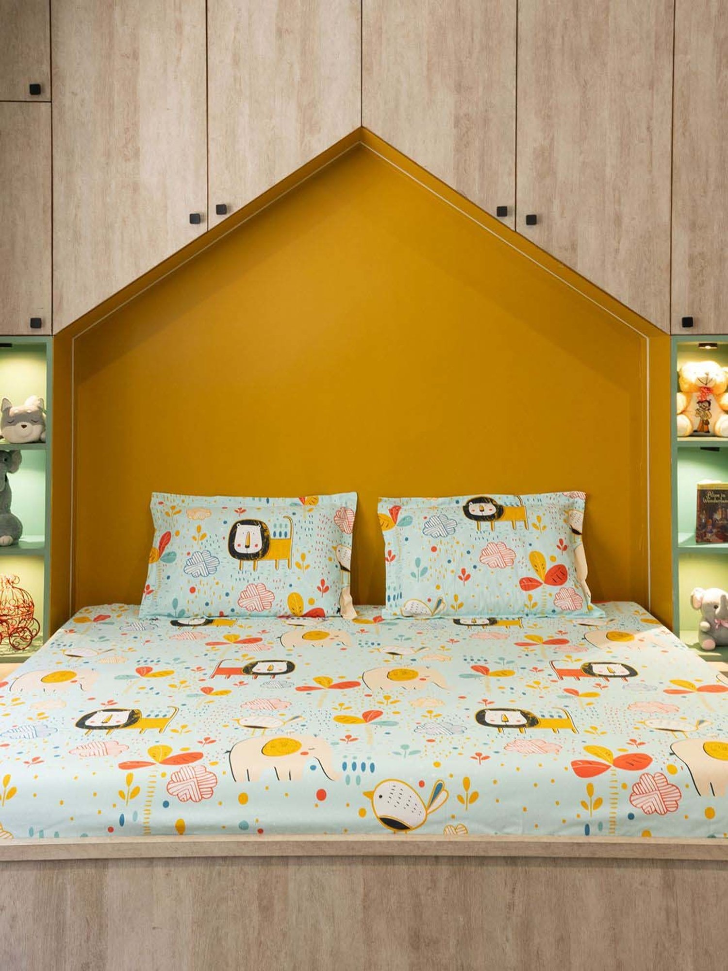 Urban Space Sky Blue Cotton 200 TC Lion King Bedsheet King Fitted with 2 Pillow Covers