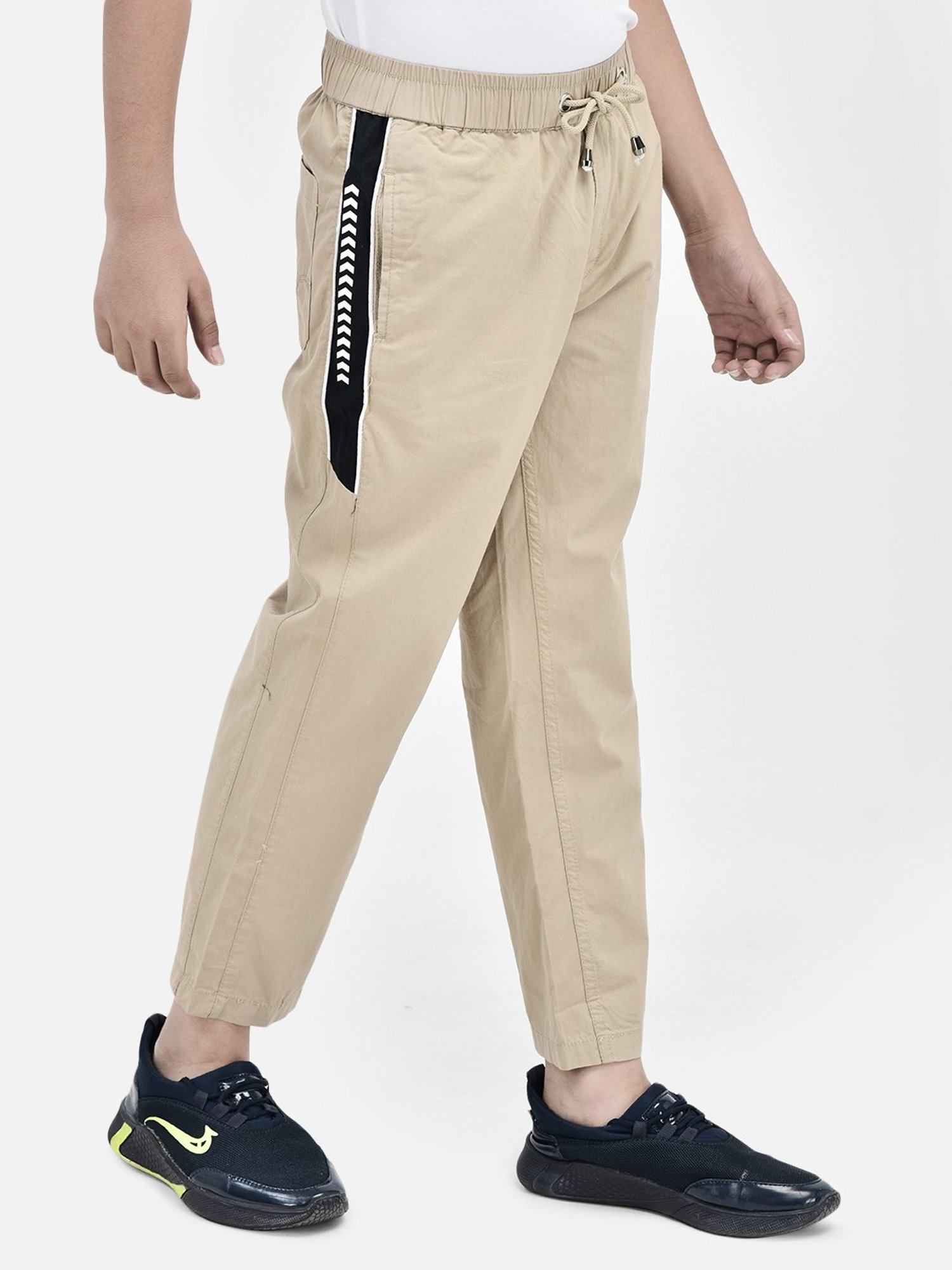 Crimsoune Club Boys Beige Solid Trackpants