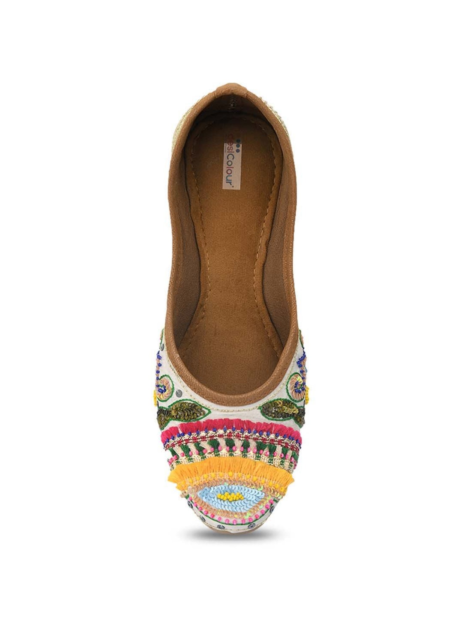 Desi Colour Women's Off White Ethnic Juttis