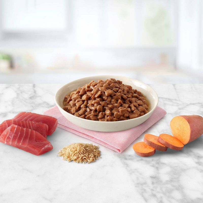 Fancy Feast Petites Braised Chicken Pate Wet Cat Food - 2.8oz