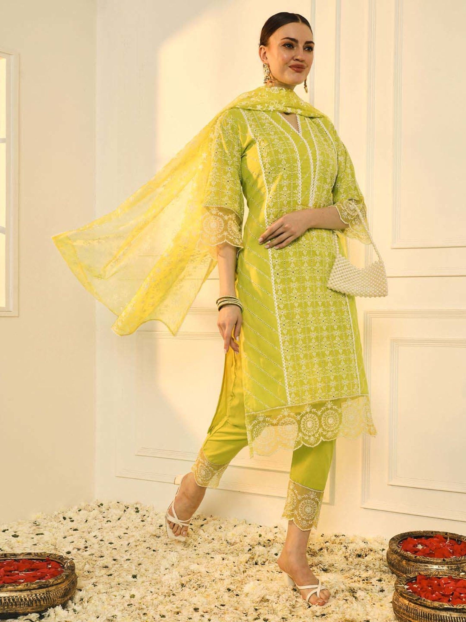 Heeposh Green Embroidered Kurta Pant Set With Dupatta