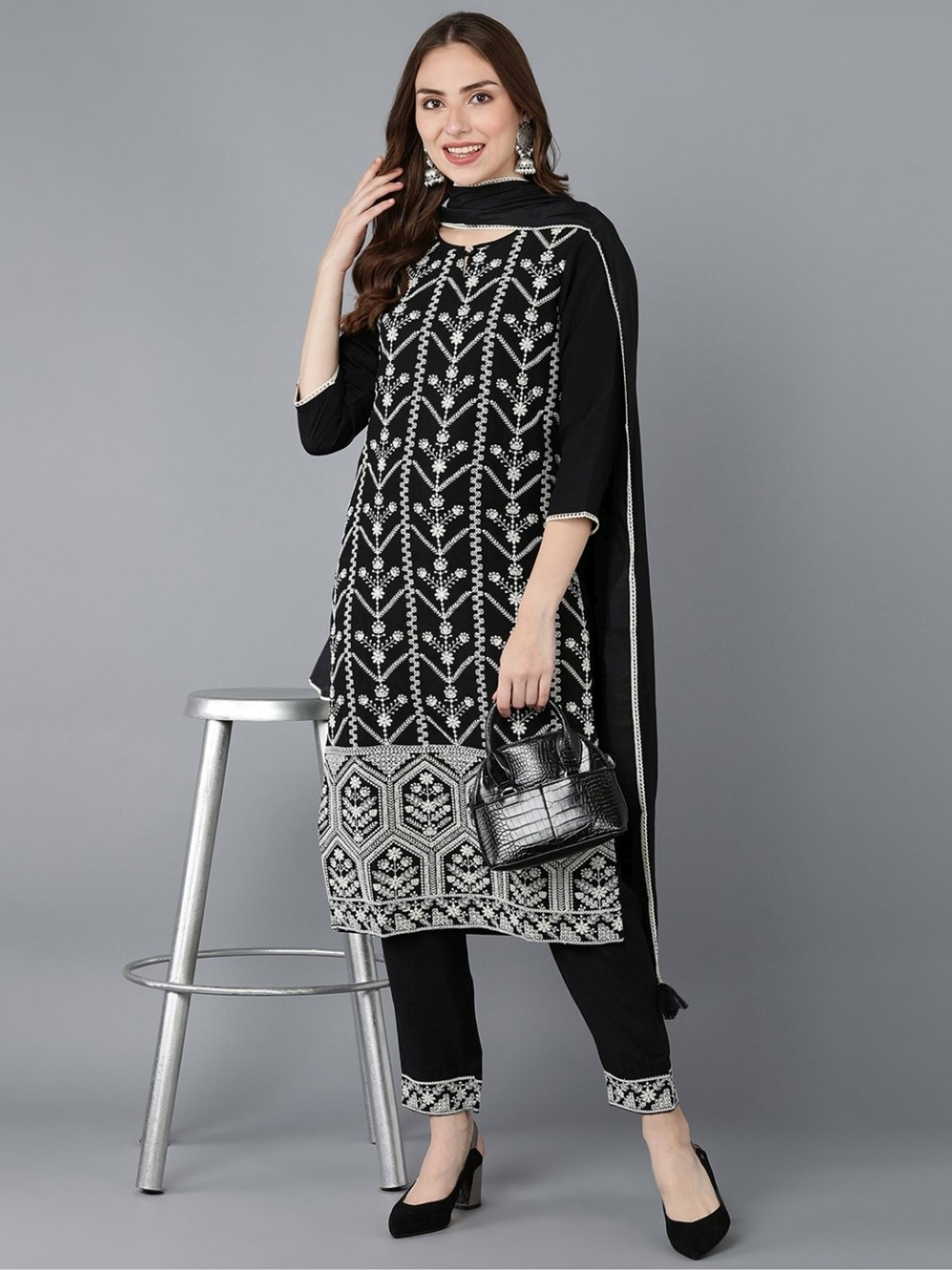 Vaamsi Black Embroidered Kurta Pant Set With Dupatta