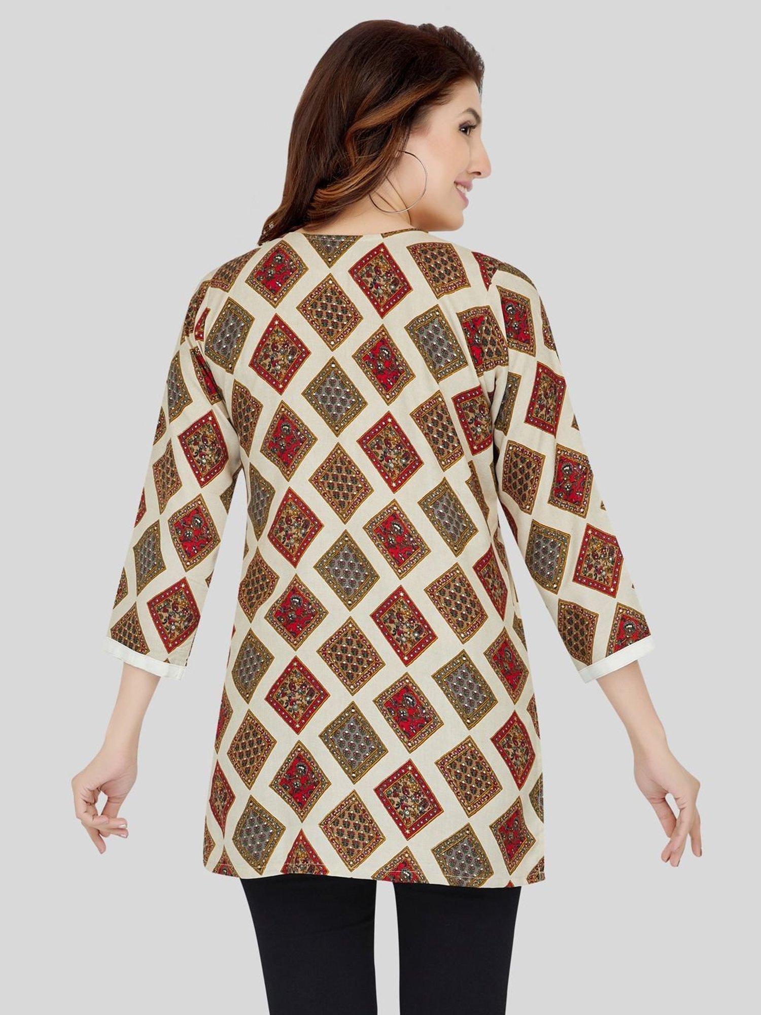 Saree Swarg Cream Chequered Straight Kurti