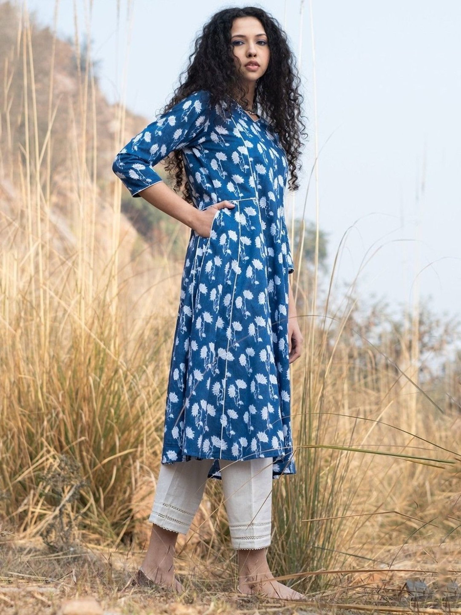 Akiso Neela Indigo Block Printed Panelled Anarkali Kurta With White Piping Detail