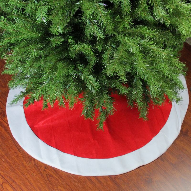 Northlight 48" Red and White Traditional Christmas Tree Skirt