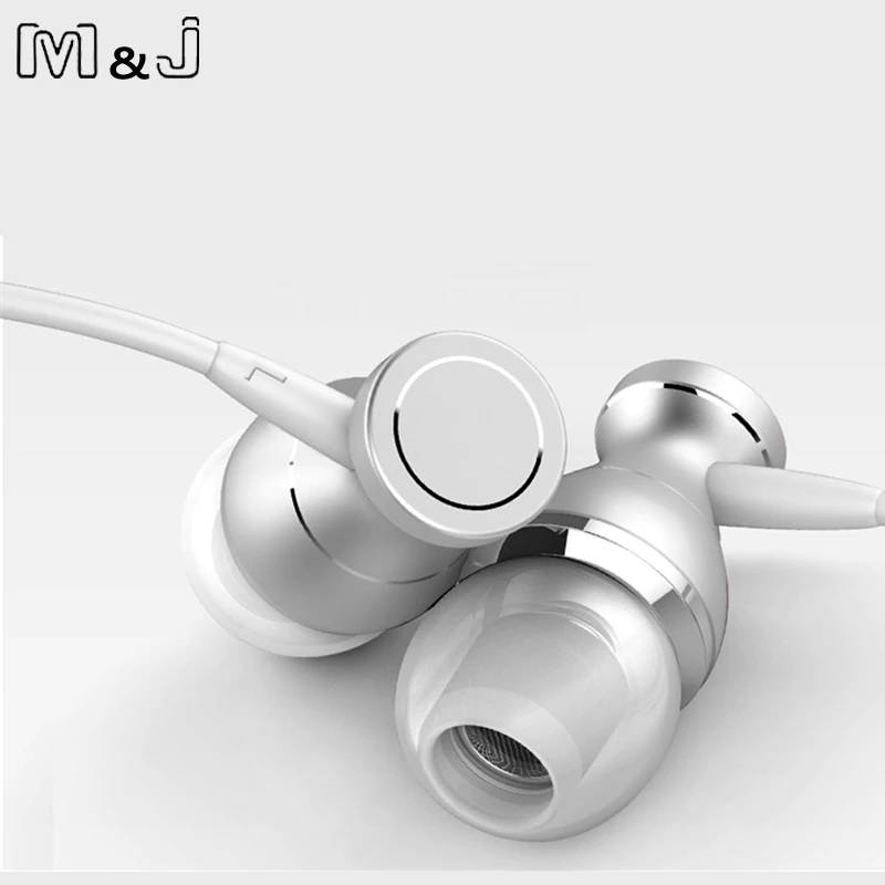 Everyday Wholesale Lots Black Earbuds Bundle Bulk in-Ear Earphones 124 Pack