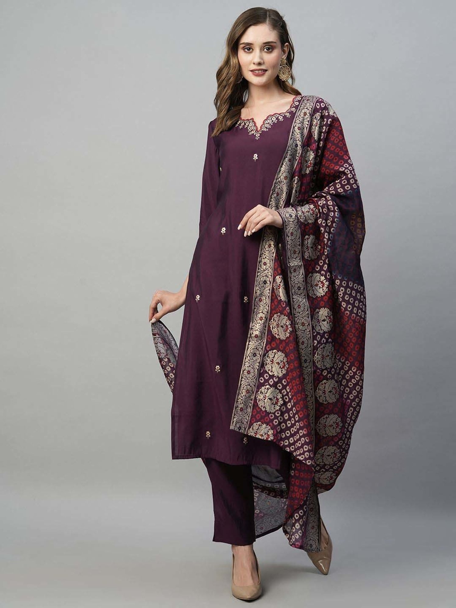 Heeposh Purple Embroidered Kurta Pant Set With Dupatta