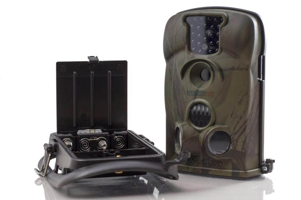 Acorntrail Night Vision Trail Camera With Heat & Motion Sensor Good For Hunting w/ 26GB MicroSD