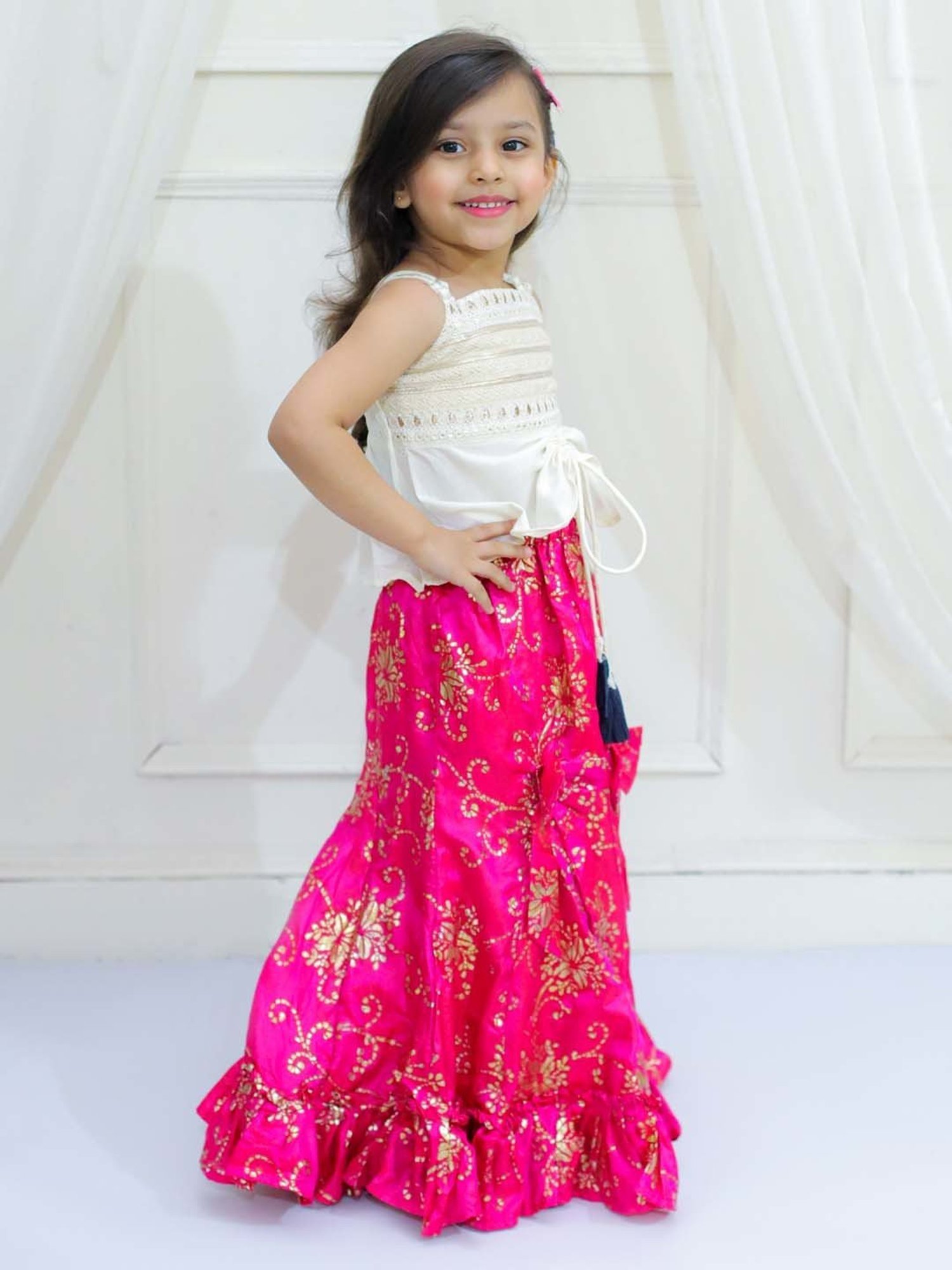 TWISHA Kids Off-White & Pink Embroidered Top Set