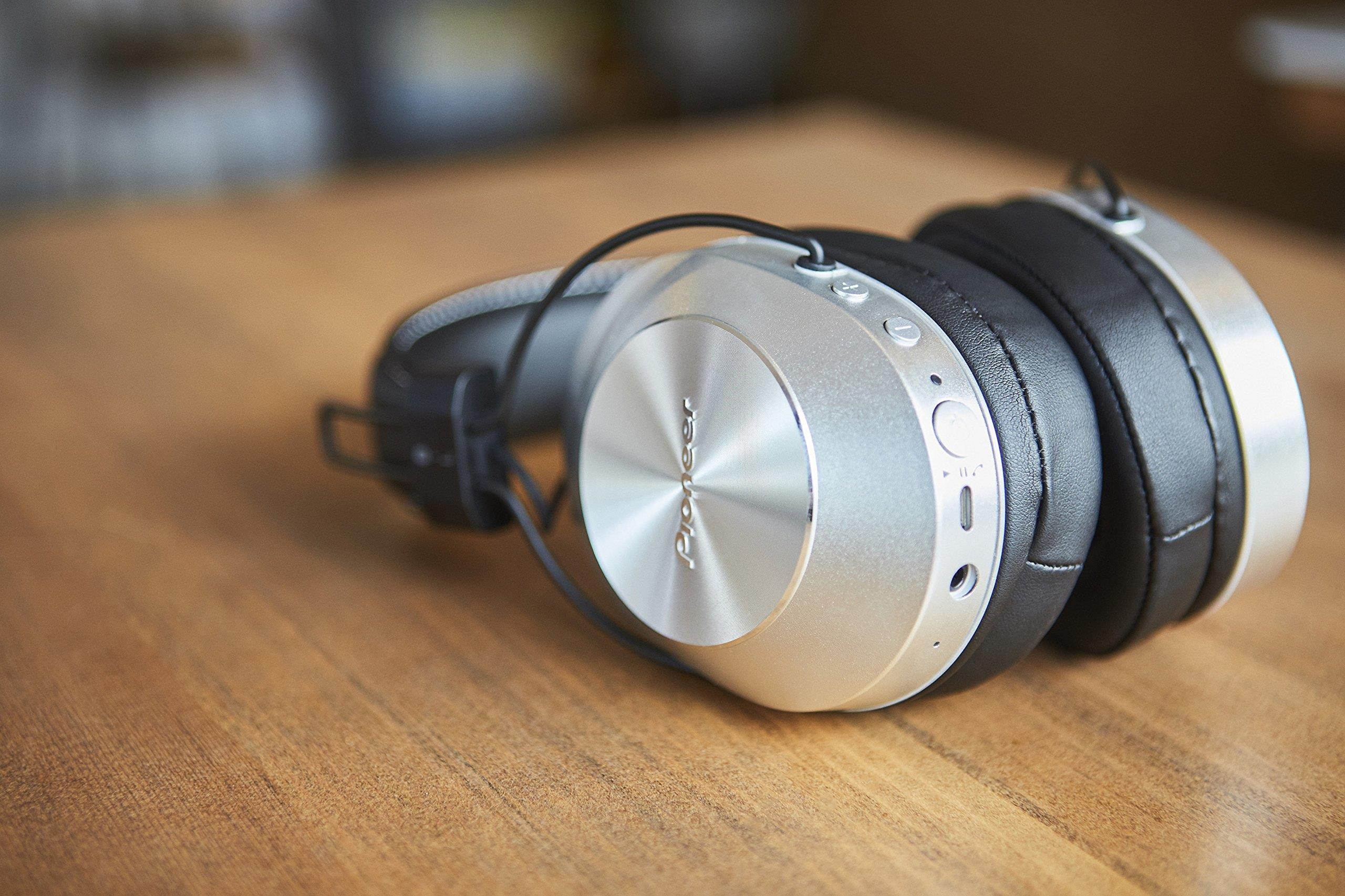 Pioneer Bluetooth 3.0 and Hi-Res Audio Over Ear Wireless/Wired Stereo Headphone with Built-In Mic, 12 Hours Battery, Pair 8 Devices, 40mm Drivers, 1.2m Cable, 9 Hz to 22 kHz, Silver (SE-MS7BT-S)