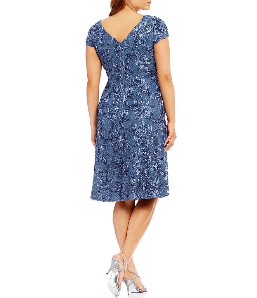 Alex Evenings Plus Size Cap Sleeve Round Neck Rosette Lace Dress