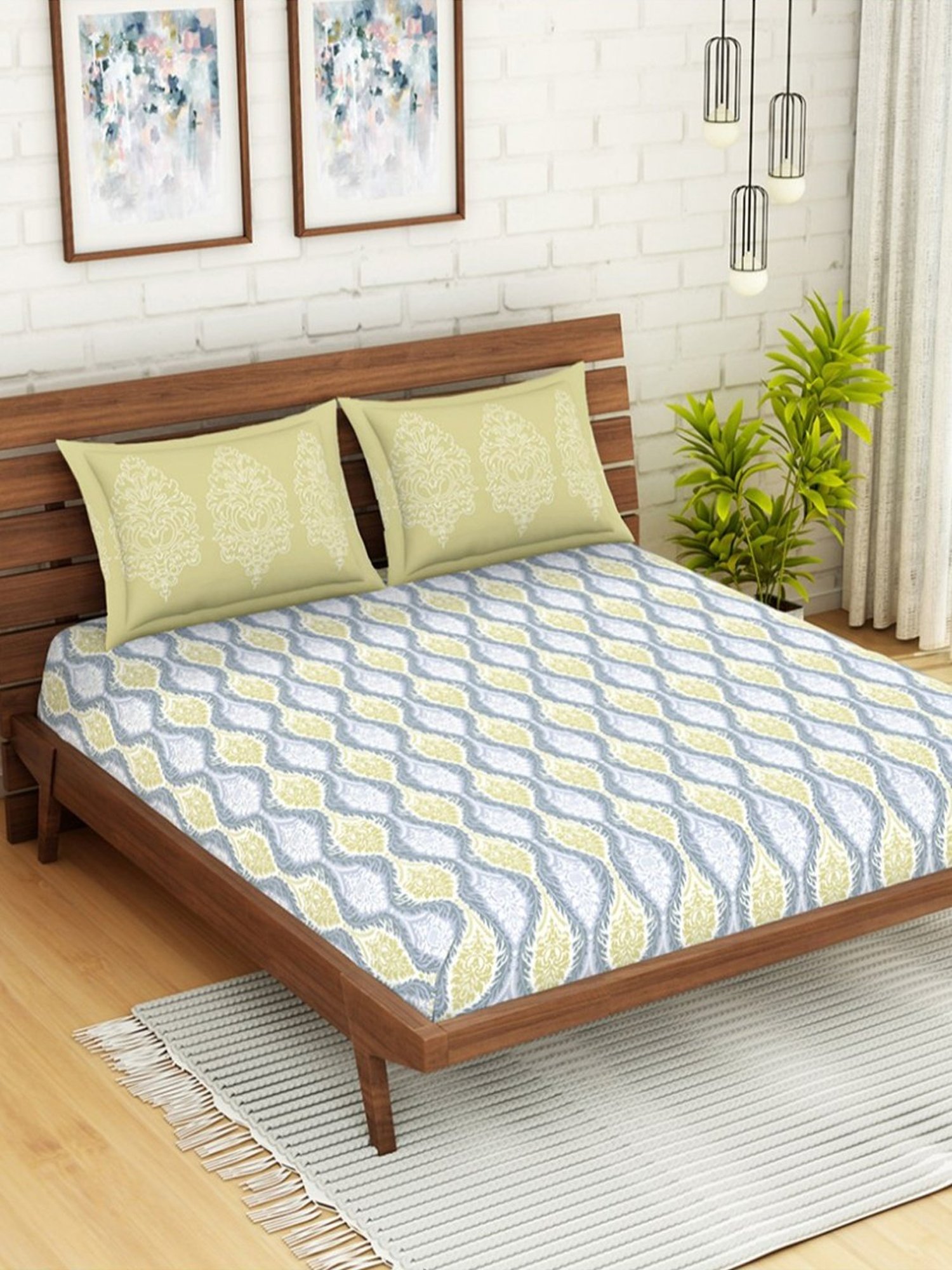 Spaces Printed Grey 210 TC Cotton Queen Fitted Bed Sheet with 2 Pillow Covers