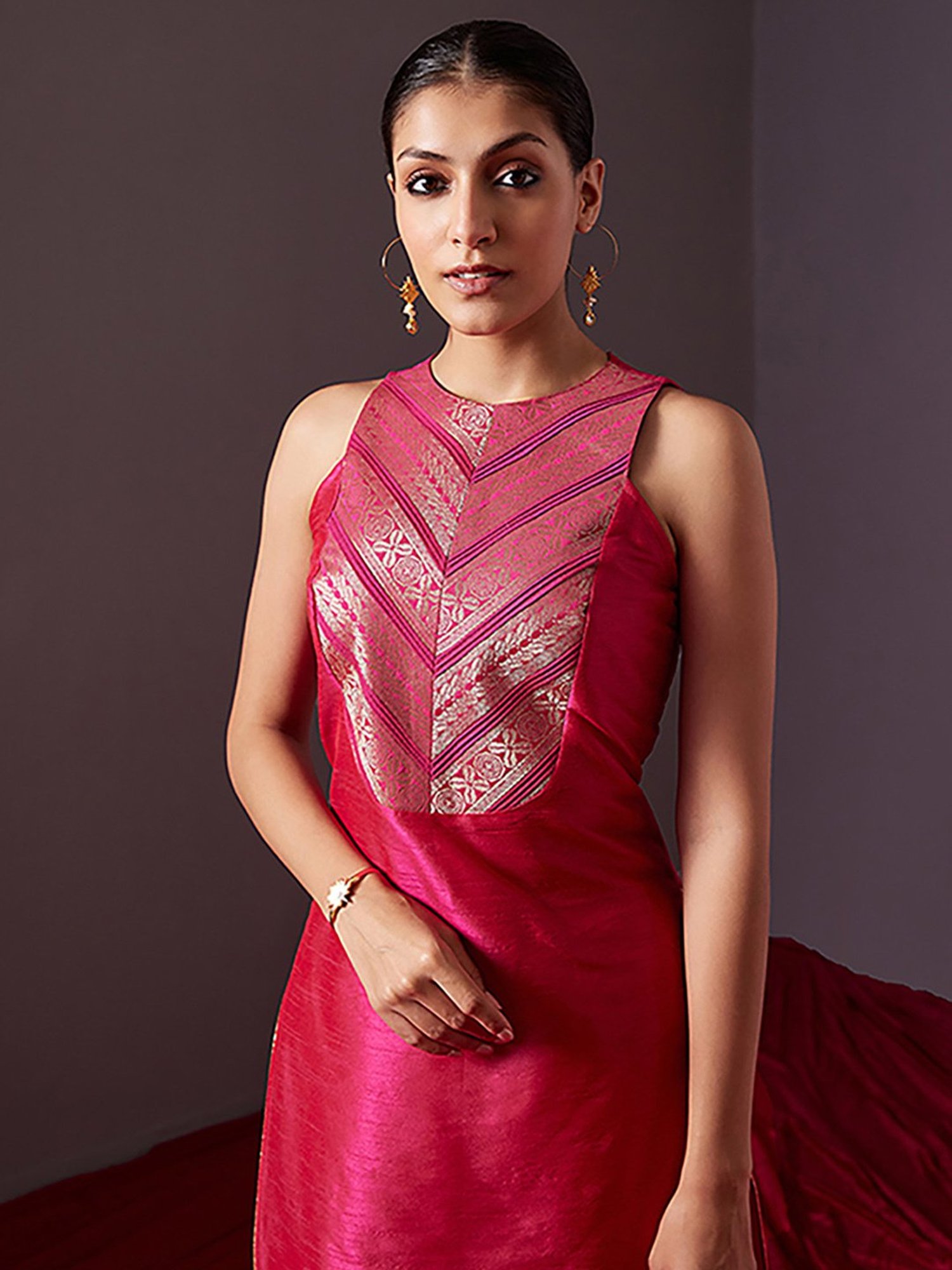 Abhishti Pink Zari Work Straight Kurta