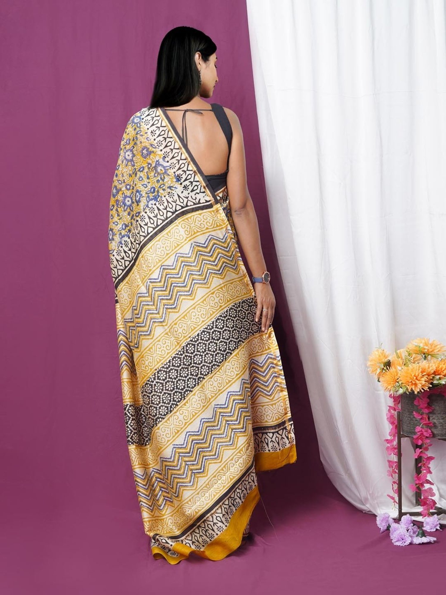 Unnati Silks Yellow Printed Saree With Unstitched Blouse