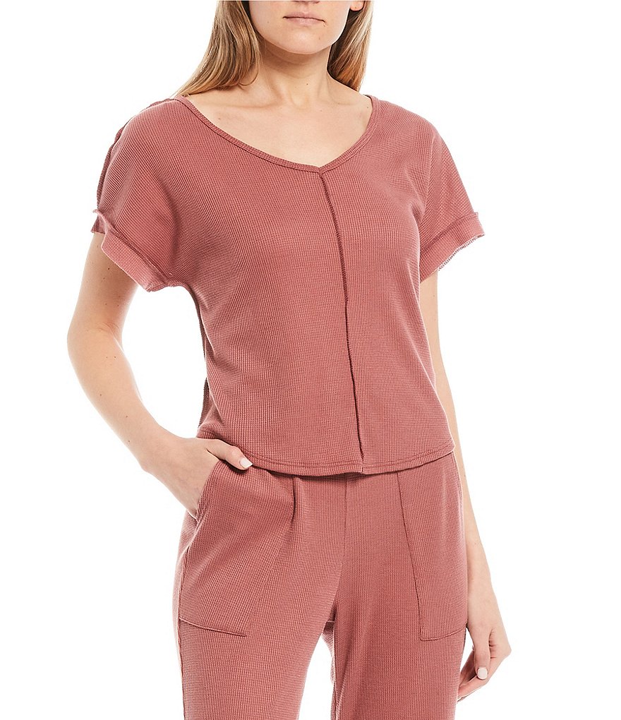 Evolutionary Coordinating V-Neck Front-Seam Top