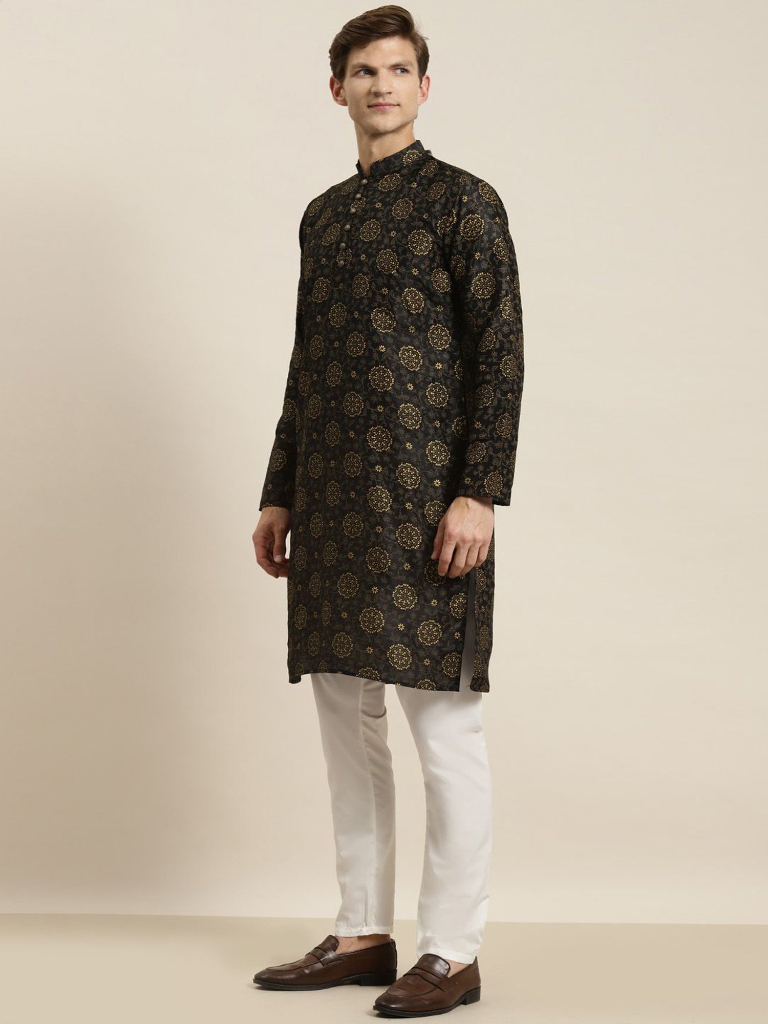 Vastramay White Cotton Straight Fit Embroidery Ethnic Suits