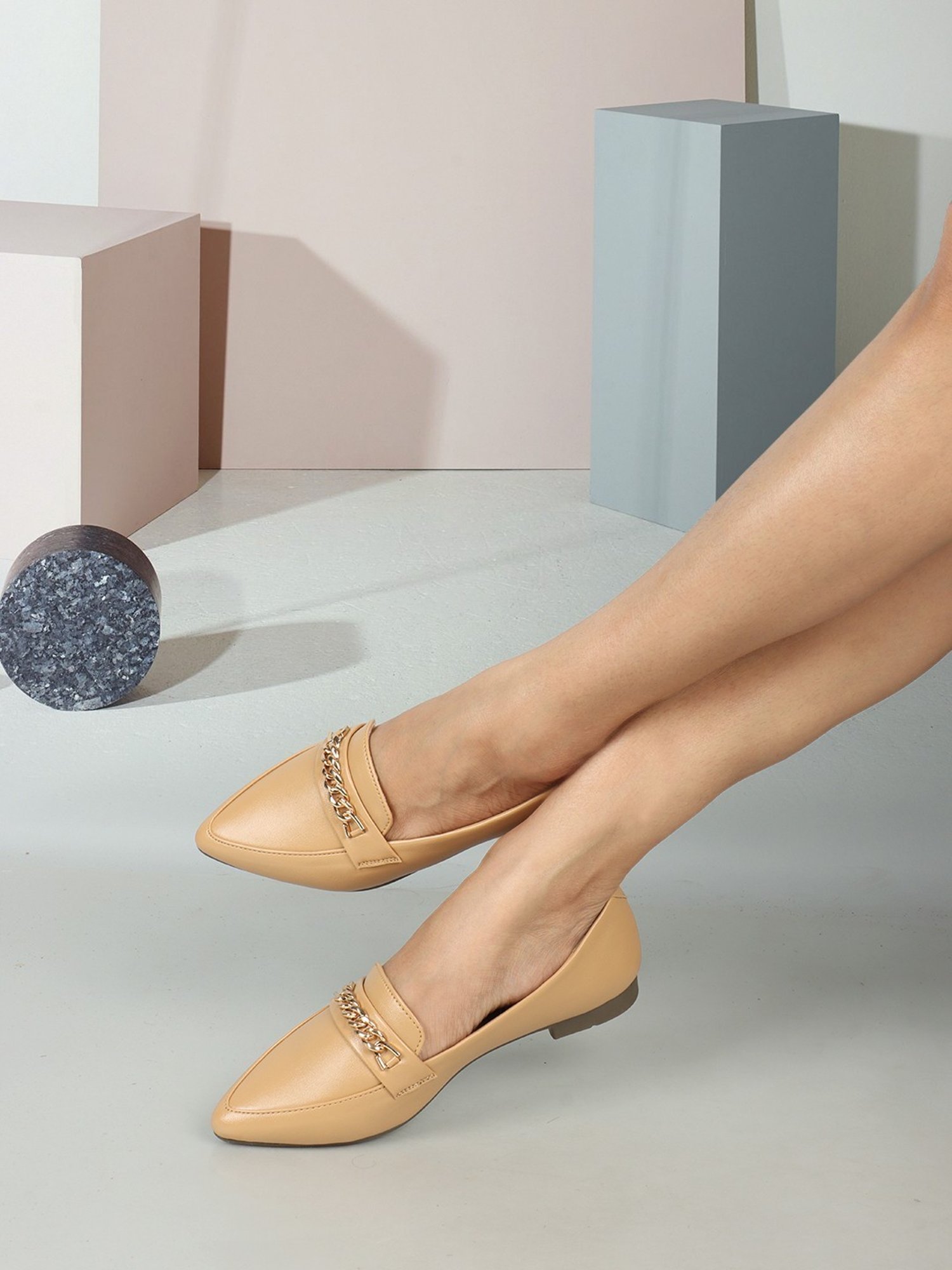 Elle Women's Beige Casual Loafers