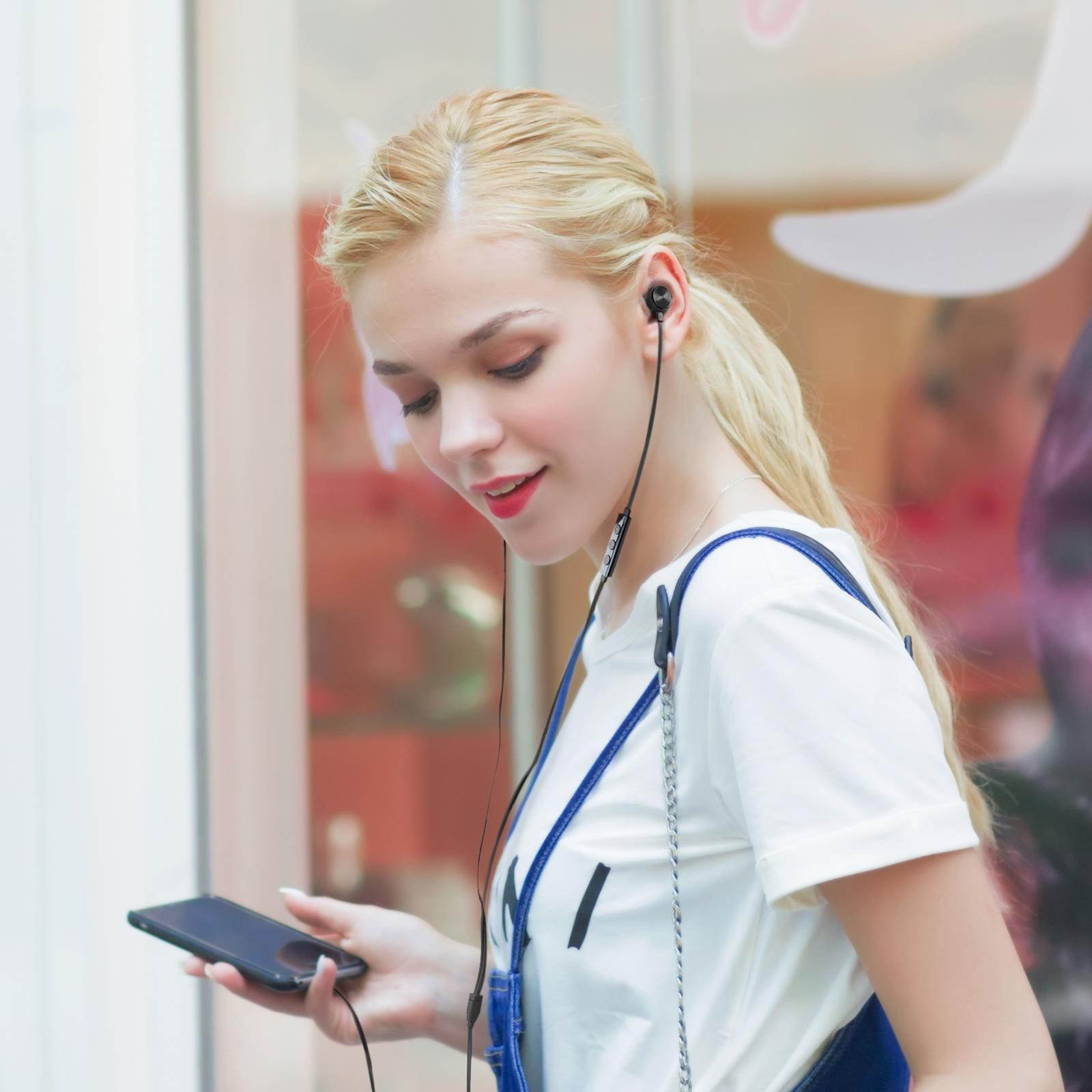 Edifier P293 Plus Headphones In-Ear Earphones Inline Volume Playback Controls Flat L Shaped Cable Comfortable Eartips - Black