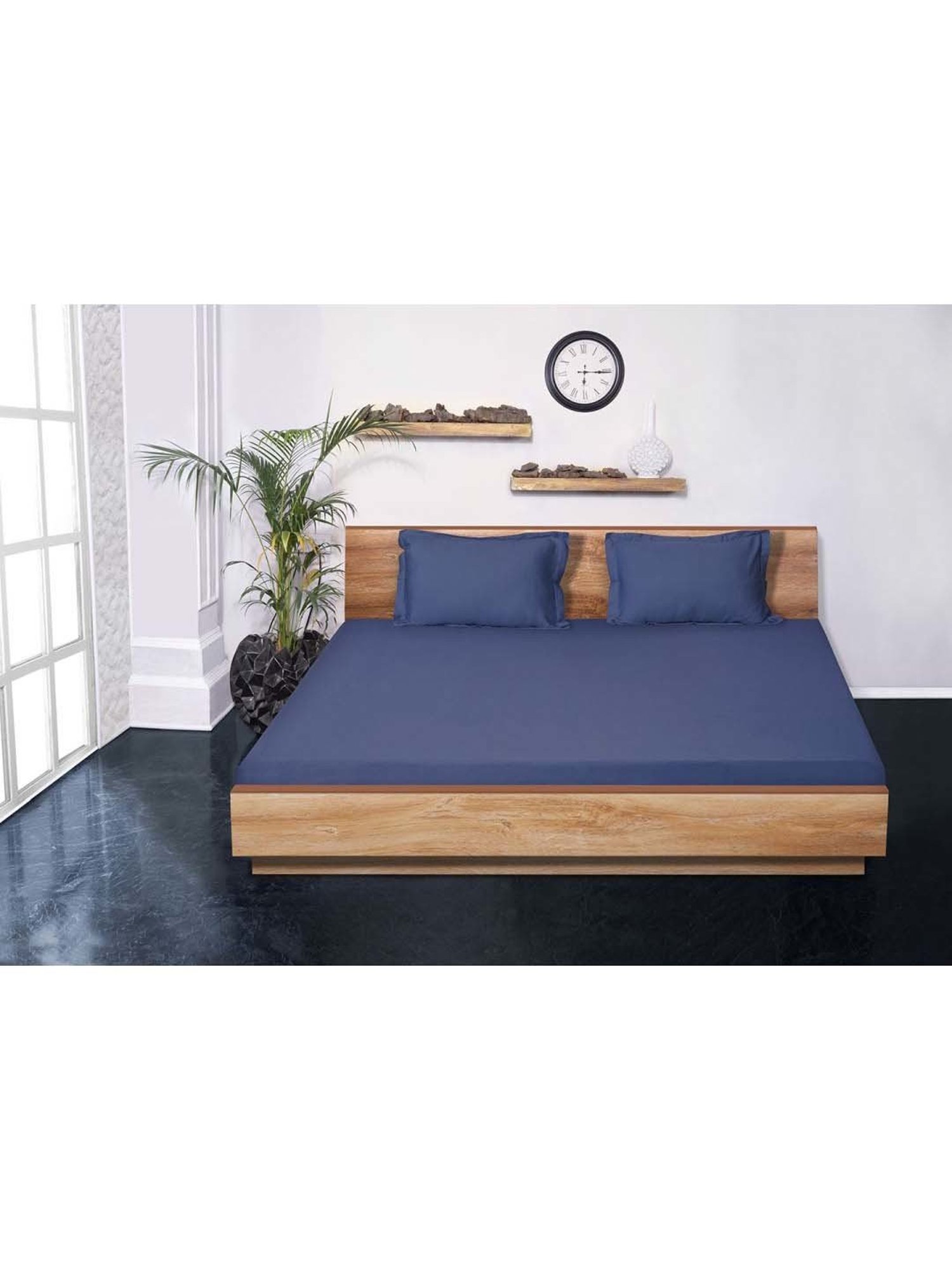 Mark Home Classic Navy Cotton 210 TC King Bedsheet with 2 Pillow Covers