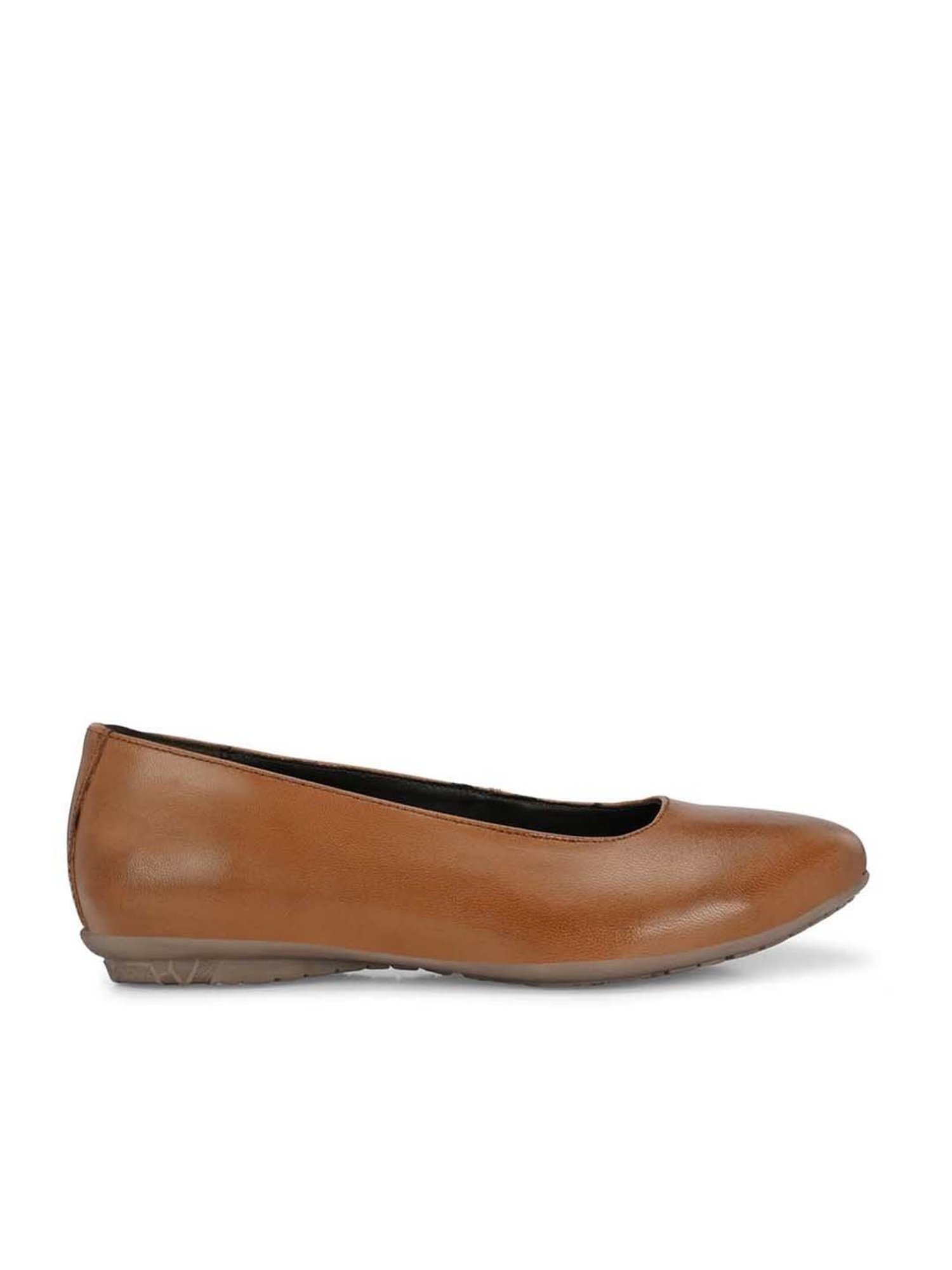 Carlo Romano Women's Tan Flat Ballets