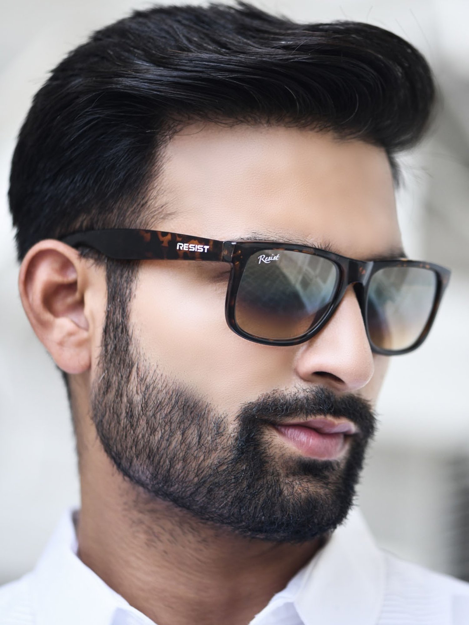 Resist Eyewear Brown Wayfarer UV Protection Unisex Sunglasses