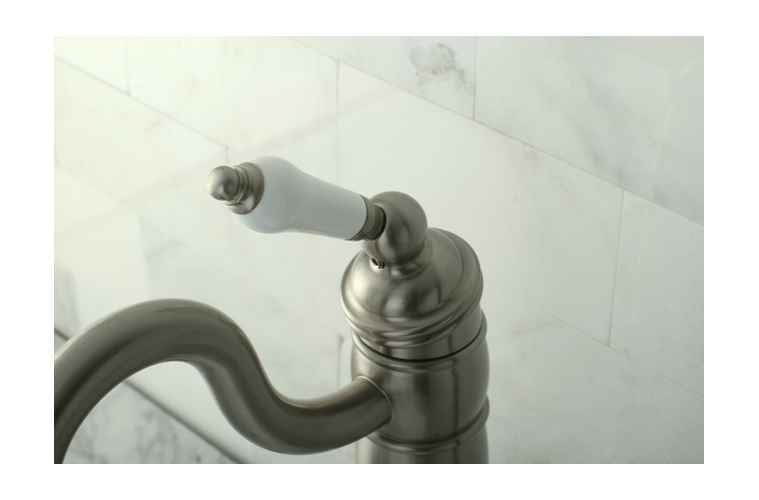 Single Handle Vessel Sink Faucet with Optional Cover Plate