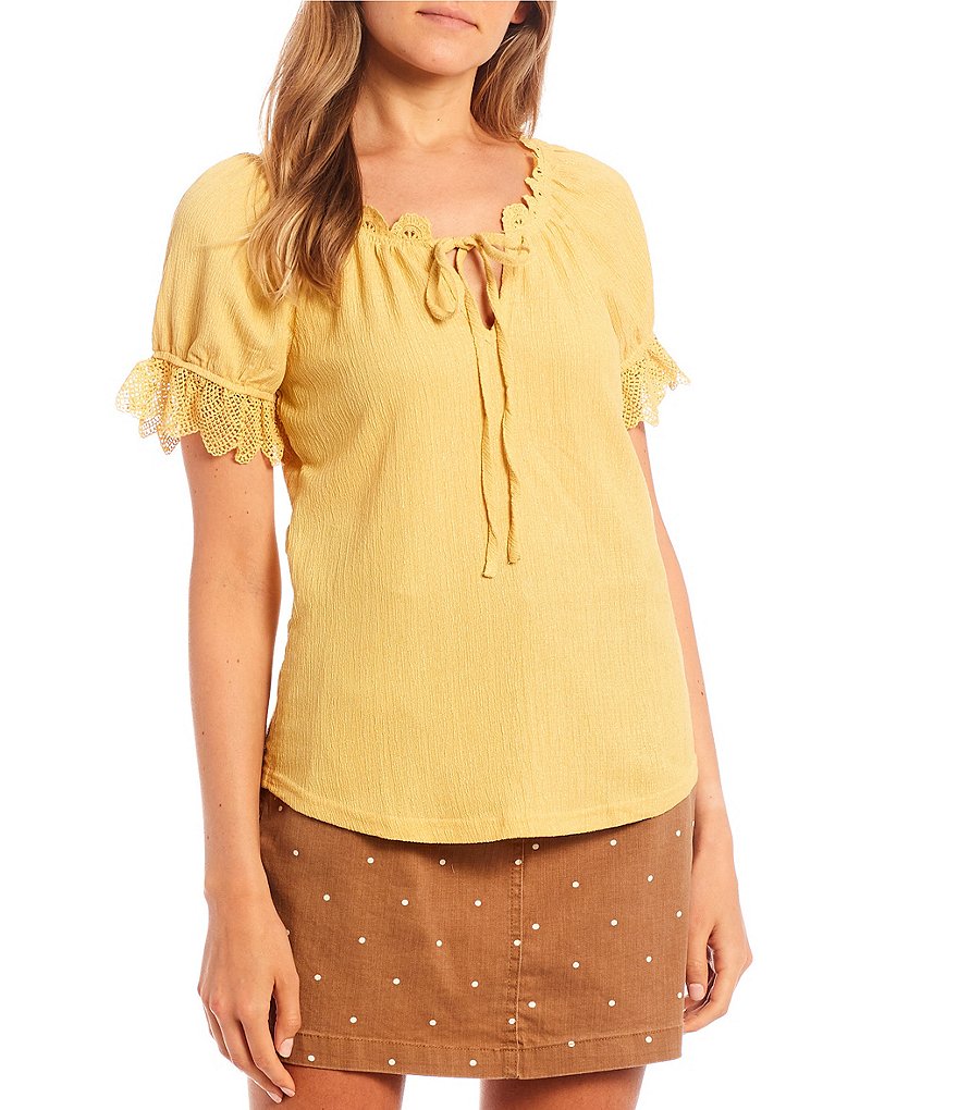 Blu Pepper Crochet Lace Short Sleeve Top