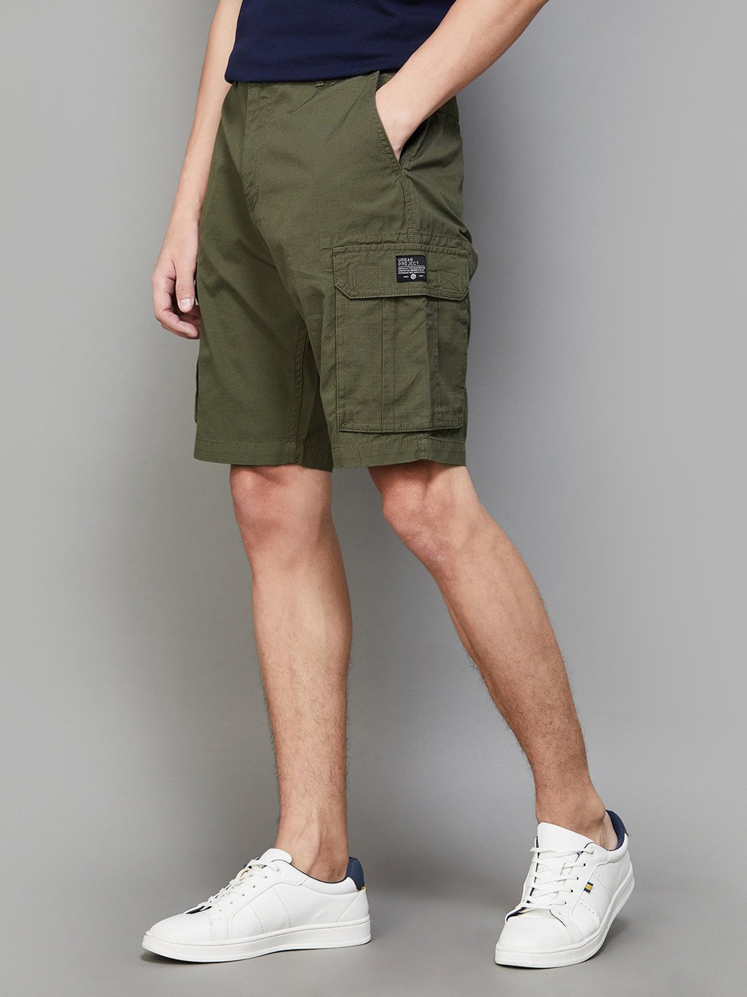 BOSSINI Olive Regular Fit Cotton Cargo Shorts
