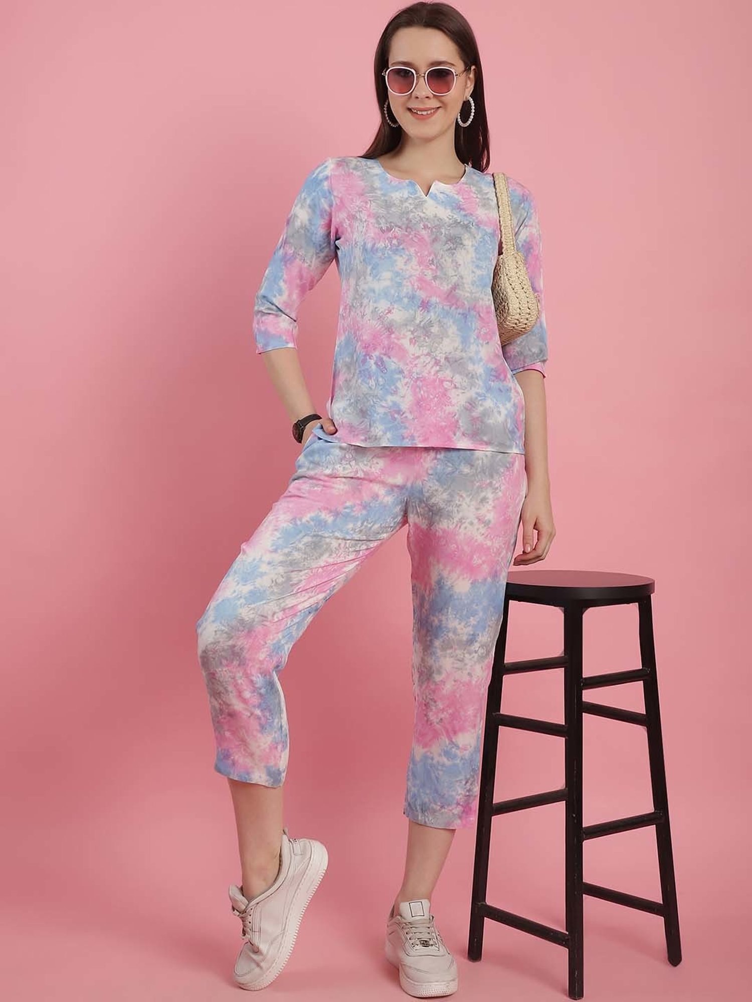 Prakrti Multicolored Tie & Dye Top Capri Set