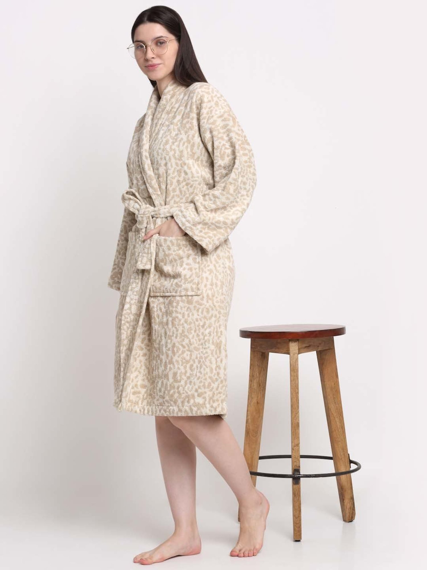 Creeva Everyday Red & Navy 225 GSM Micro Terry Bathrobe with Front Pocket & Kimono Collar