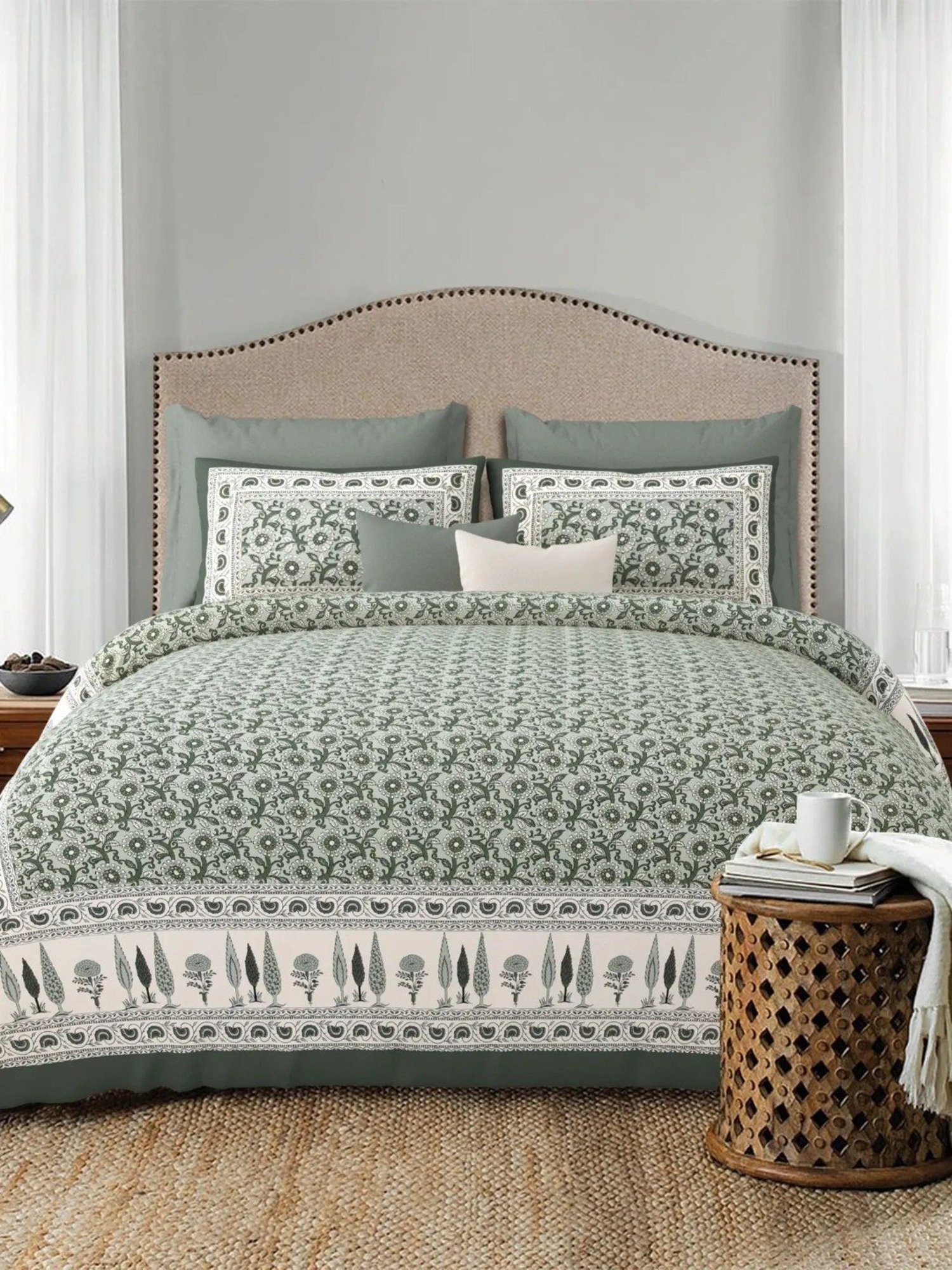 Living Roots Floral Green 300 TC Cotton Blend Bedsheet with 2 Pillow Covers