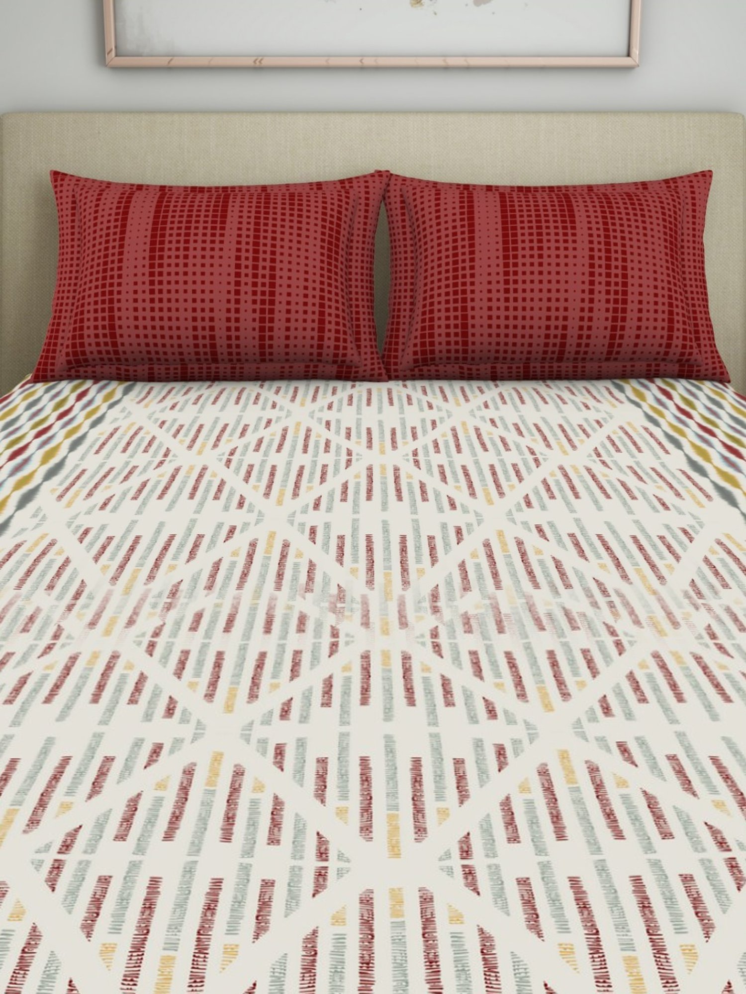 Welspun Red 144 TC Cotton Queen Bed Sheet with 2 Pillow Covers